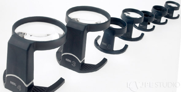 コイルの置き型ルーペ