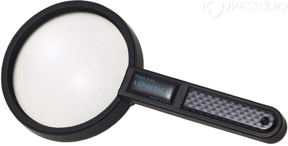 3.5倍で直径9cmのレンズはかなり大きい！